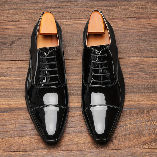Oxford-Schuhe für Herren mit Cap-Toe-Oberteil aus Kunstlackleder, bequeme, rutschfeste, strapazierfähige formelle Schuhe zum Schnüren, Herrenschuhe