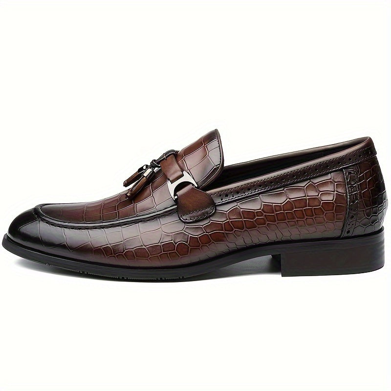 Einfarbige Loafer-Schuhe für Herren im Vintage-Stil mit Obermaterial aus genarbtem Rindsleder und Quaste, bequeme, rutschfeste Gummisohle, strapazierfähige Abendschuhe, Herrenschuhe